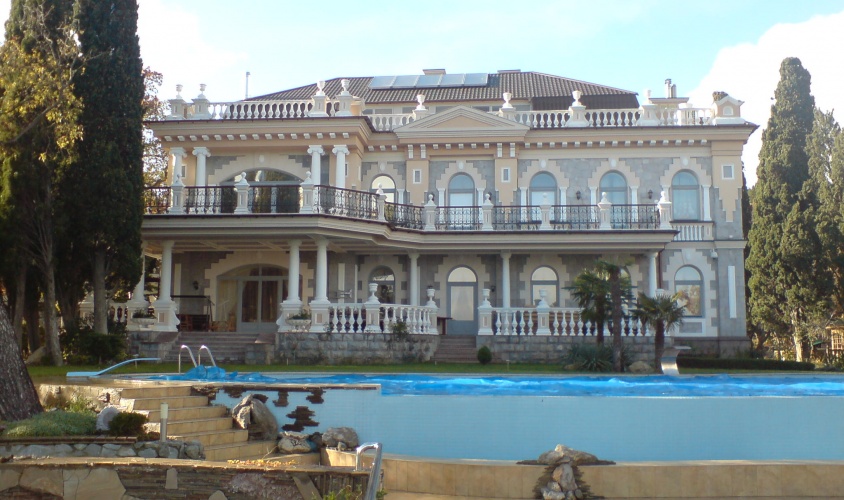 Снять дом Респ Крым, г Ялта, г Алупка, Парковое шоссе 