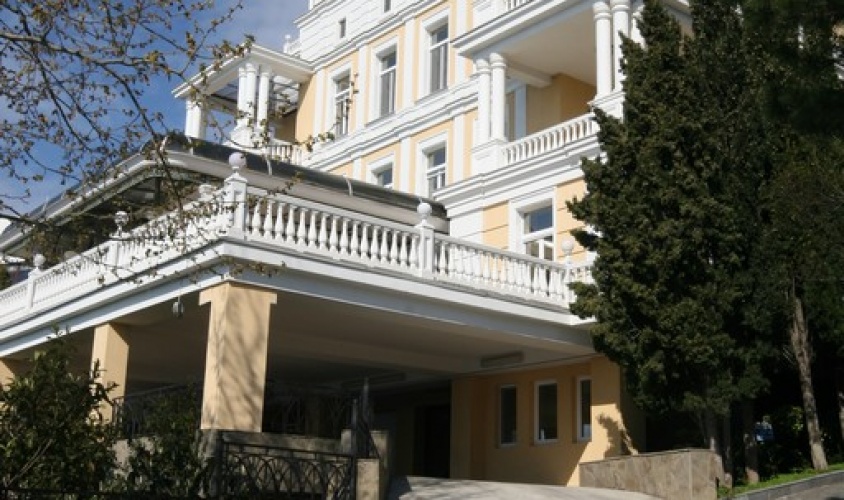 Снять дом Респ Крым, г Ялта, пгт Кореиз, Севастопольское шоссе 
