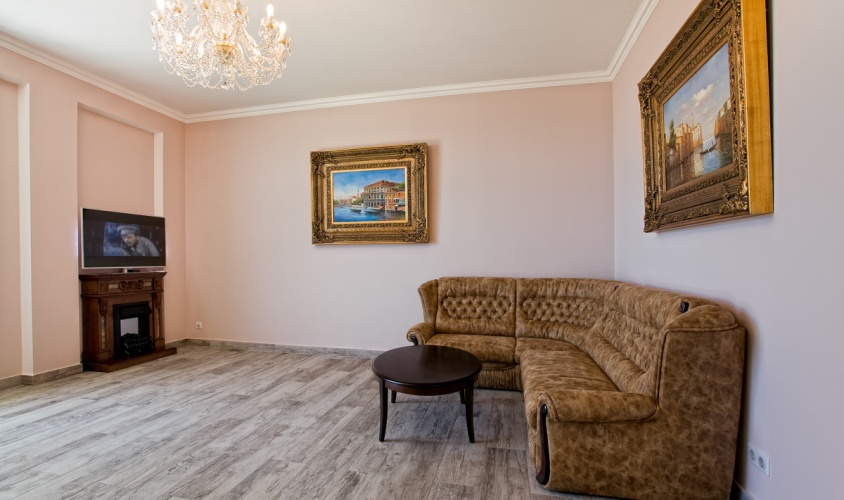 Купить квартиру Респ Крым, г Ялта, ул Щорса, д 3 