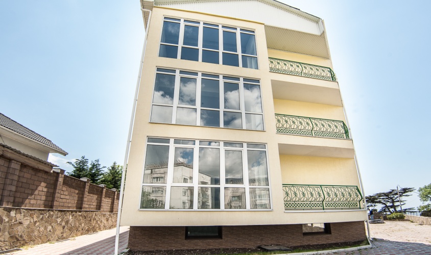  Респ Крым, г Ялта, пгт Массандра, ул Мира, д 34А